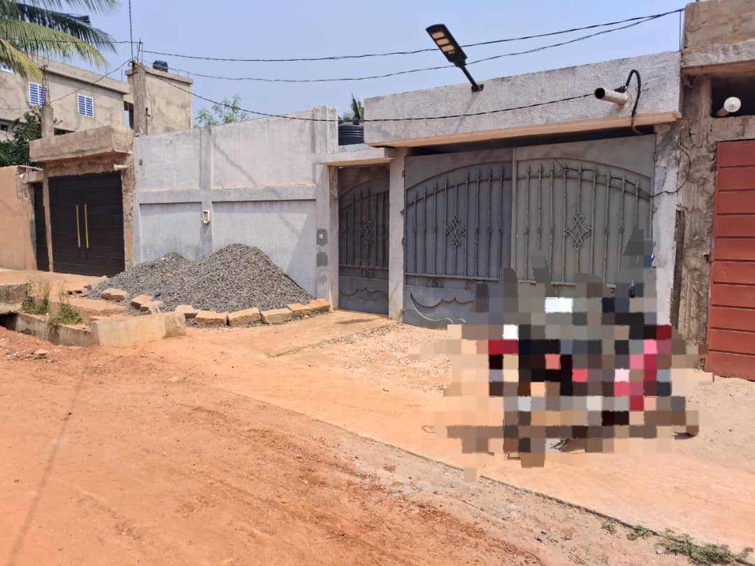 Villa 2 chambres en vente à Agoè Sogbossito – 25 millions FCFA