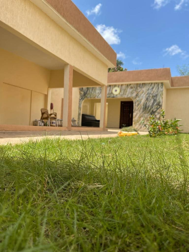 VILLA 4 PIÈCES À VENDRE À AGOÈ KOSHIGAN – PROXIMITÉ CLINIQUE BARAKAT | 1er TAMPON OTR