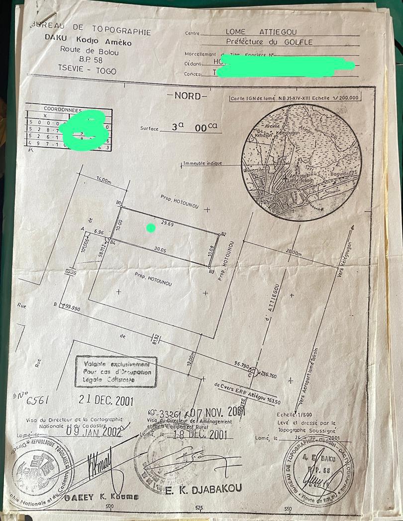 *VILLA A VENDRE A ATTIEGOU*

A vendre une villa bâtie sur un demi lot à el-s Attiégou cour primaire,