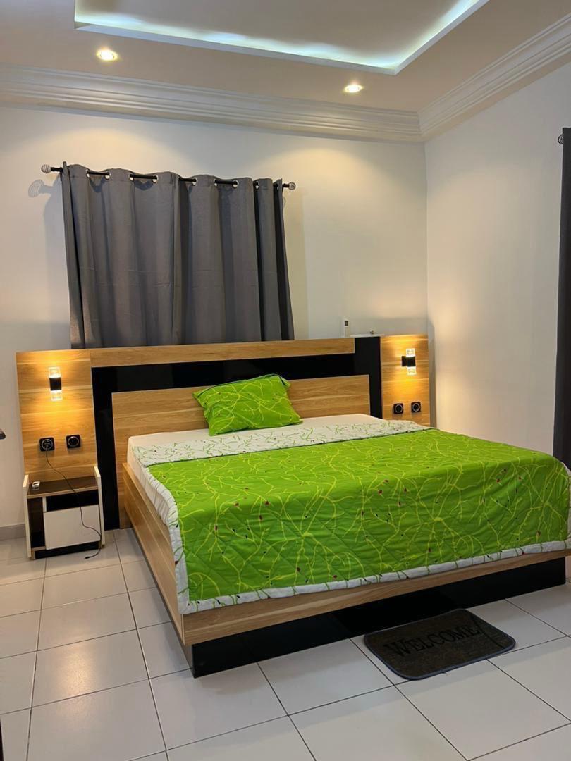 Villa meublée 2 chambres à louer à Cité Mokpokpo – 550000 FCFA