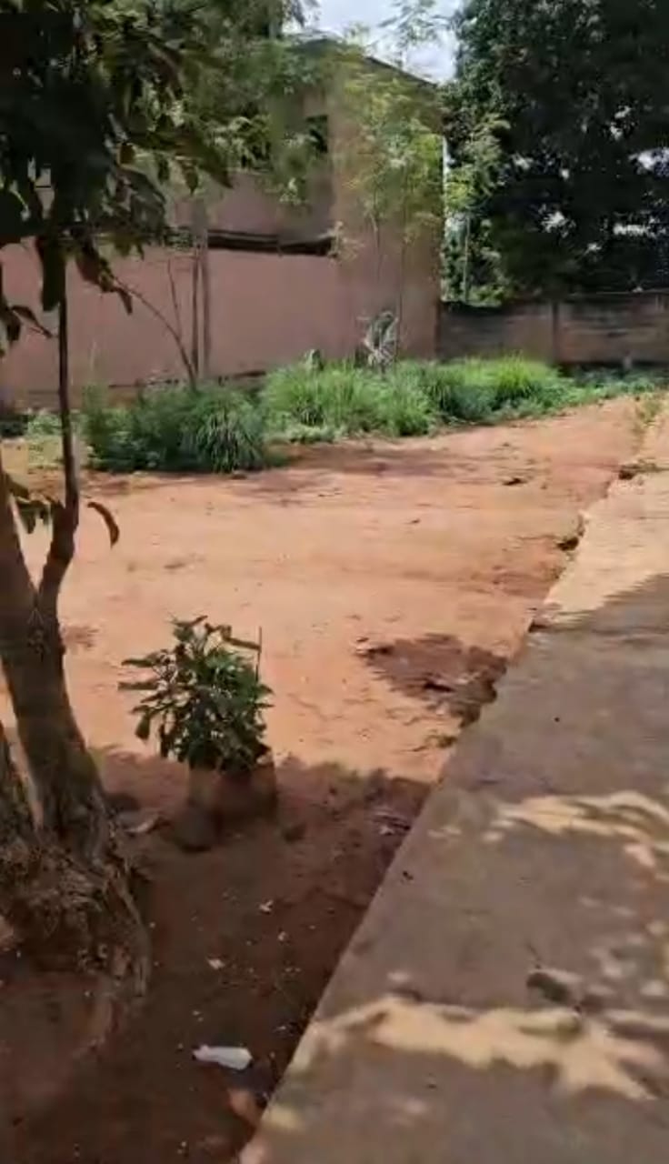 Terrain d'un lot avec construction en vente à Agoè Sogbossito – 35 millions FCFA