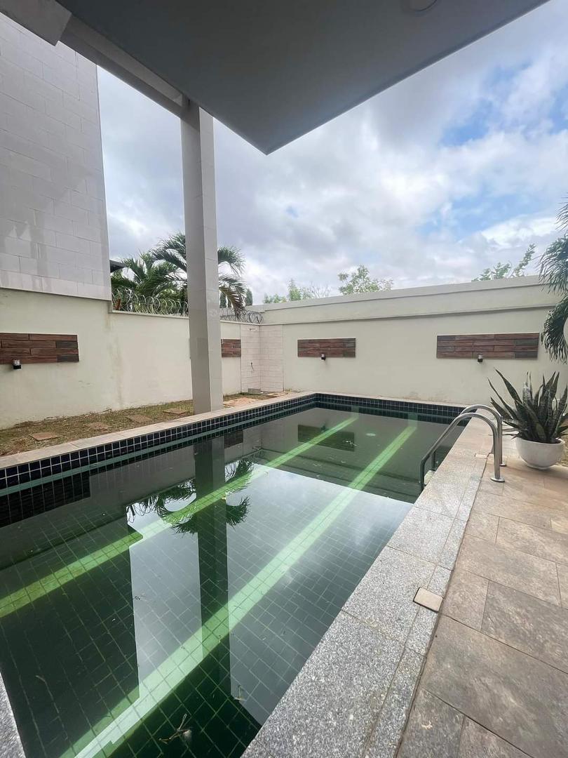 Villa 4 chambres en vente à Cité OUA – 500 millions FCFA