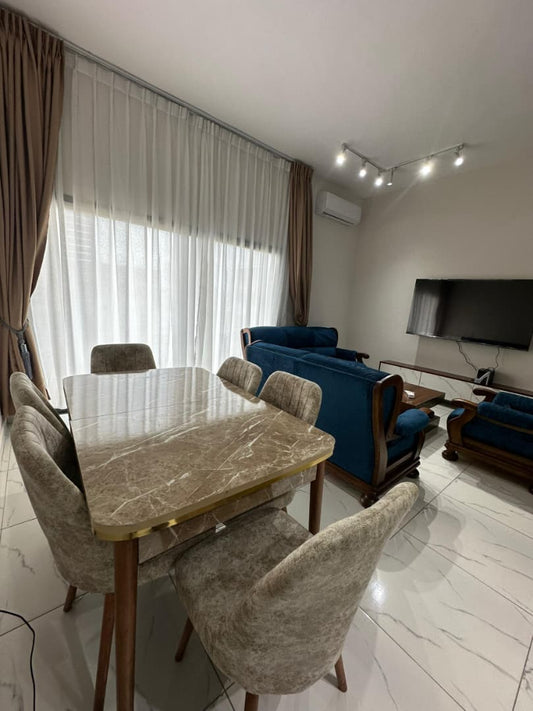 Appartement meublé 2 chambres à louer à Cité Renaissance – 700 000 FCFA