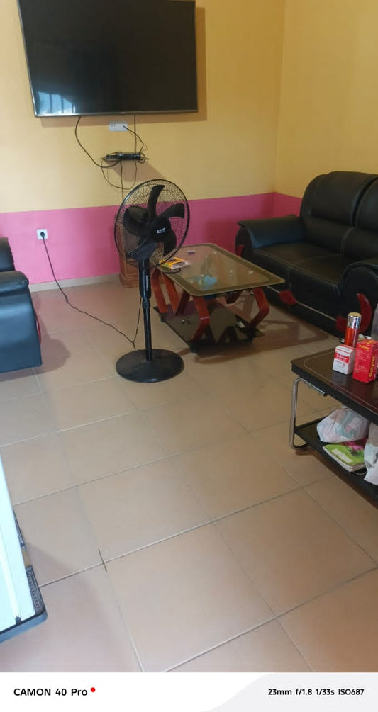Maison avec boutique en vente à Légbassito Kognito – 13 millions FCFA