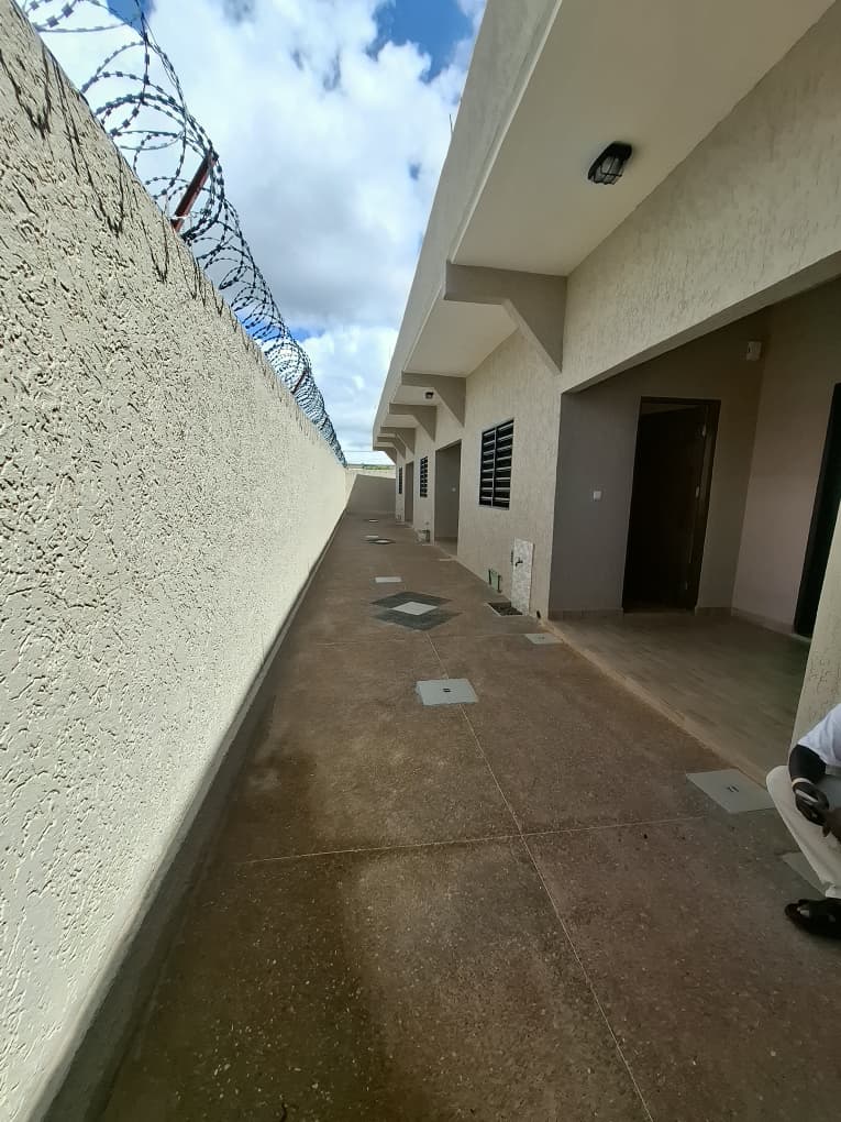 Appartement chambre salon en location à Agoè Amadenta – 50 000 FCFA
