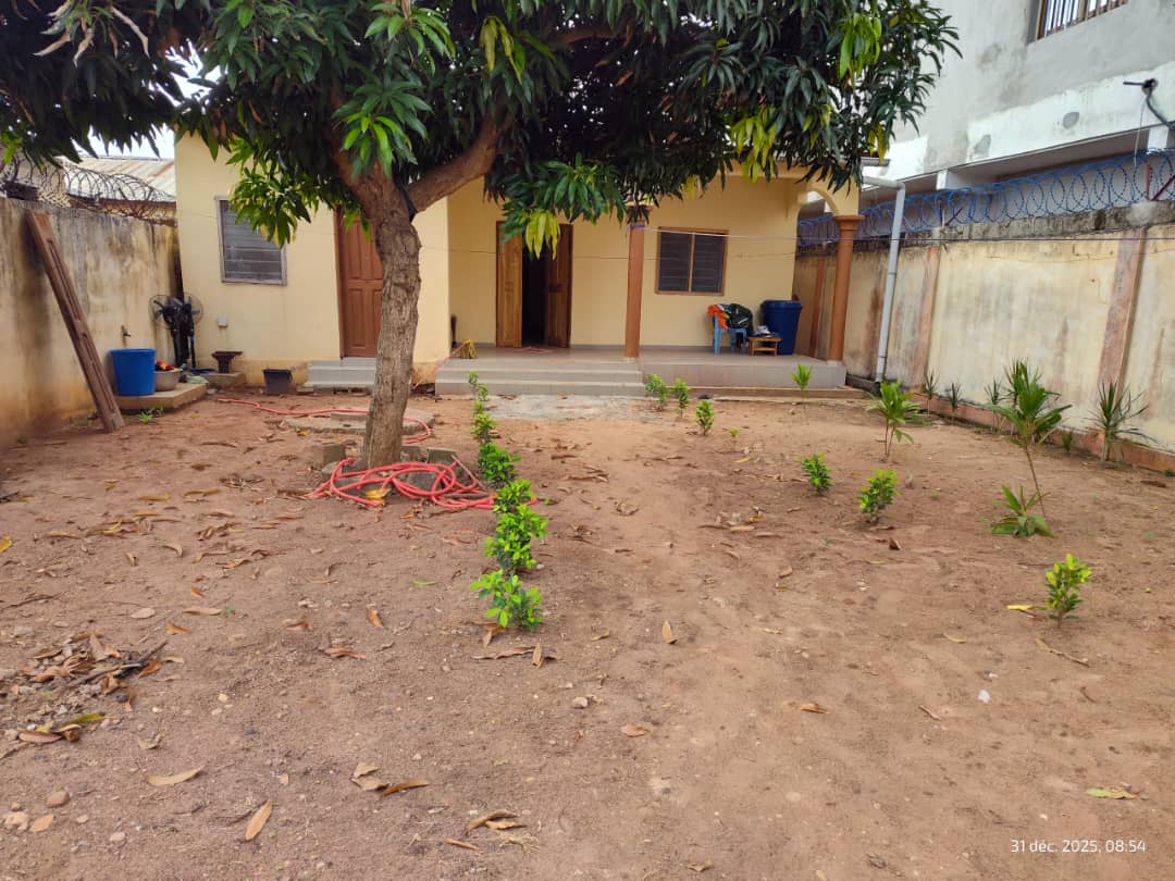 Villa 2 chambres en vente à Agoè Zopomahé – 25 millions FCFA