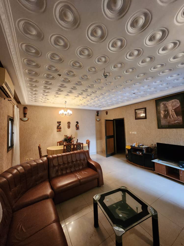 Maison duplex 6 chambres en vente à Avédji, Lomé – 165 000 000 FCFA