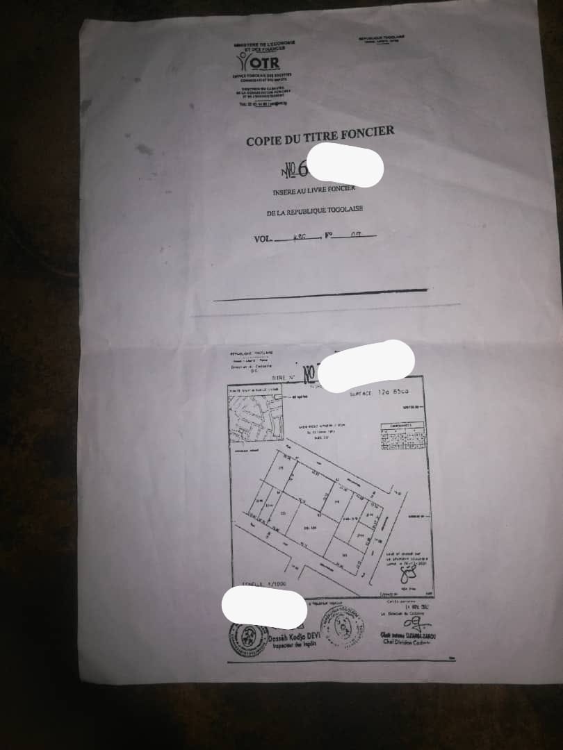 2 lots de terrain en vente à Agoé Assiyéyé Fiovi, carrefour Cool Catché – 70 millions FCFA