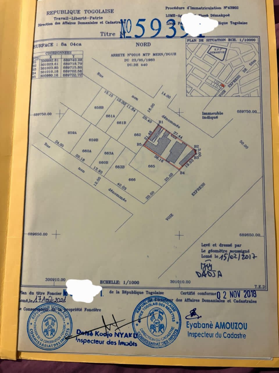 Terrain en vente au bord du goudron à Agoè Assiyéyé – 180 millions FCFA