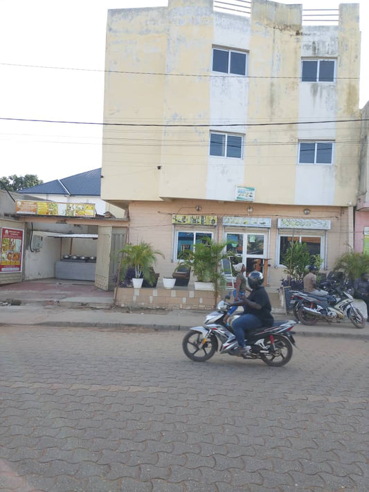 Immeuble à vendre à Totsi – 110 millions FCFA