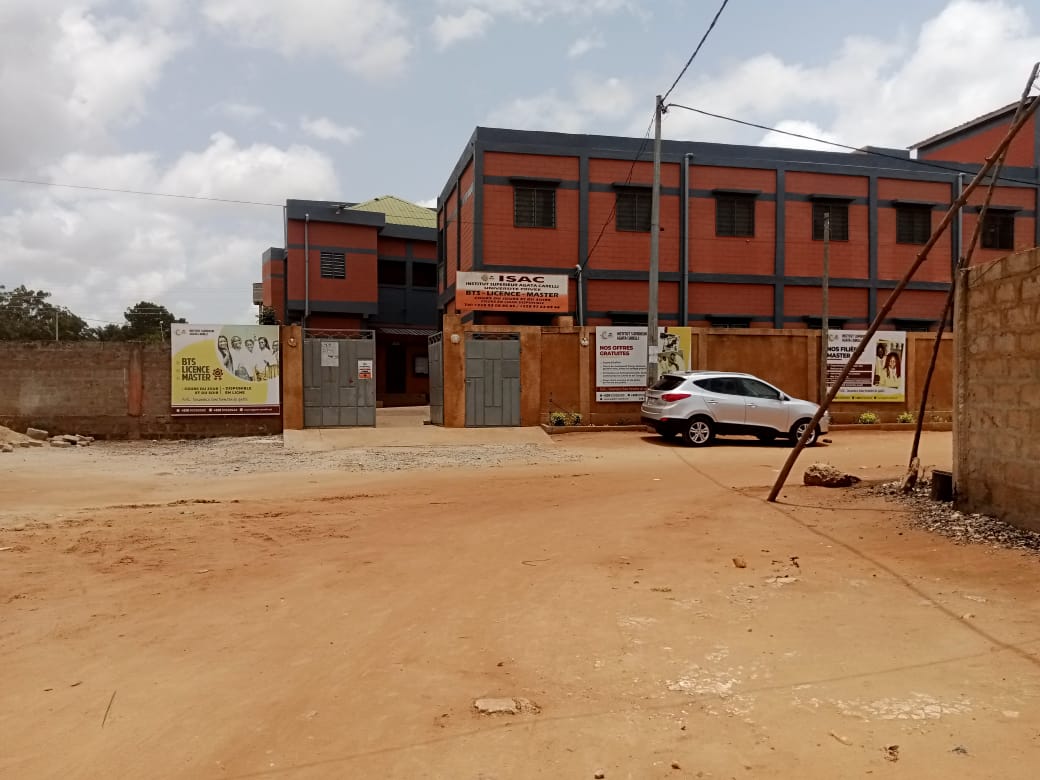 Terrain de 600 m² en vente à Legbassito – 40 millions FCFA