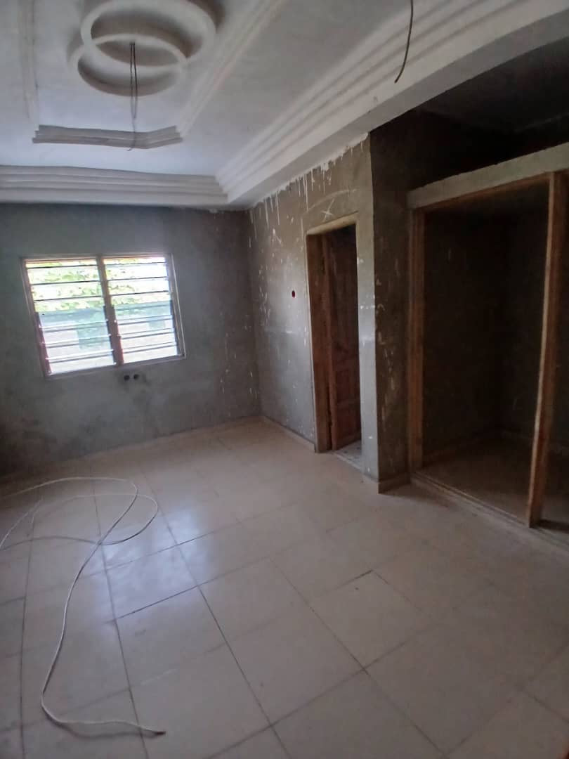 VILLA 5 PIÈCES À VENDRE À KPALIMÉ – 3/4 DE LOT | TAMPON OTR