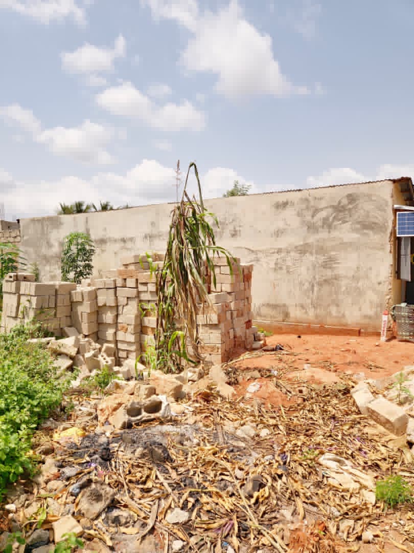 Terrain de 245 m² en vente à Legbassito – 10 millions FCFA