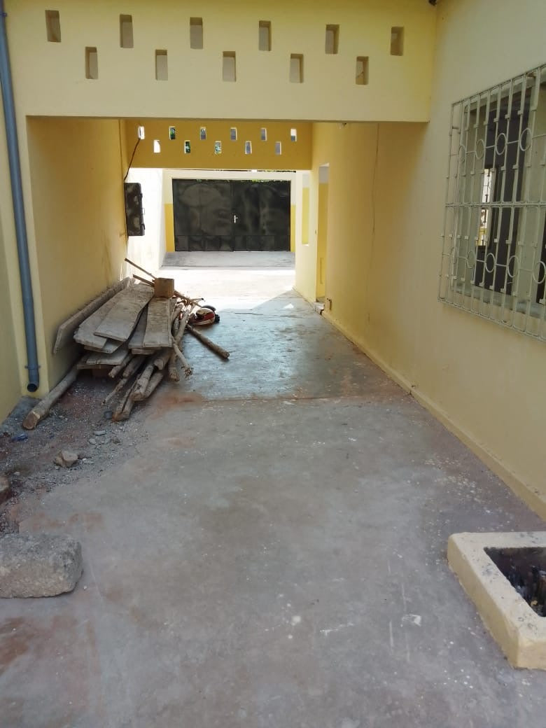 Villa 3 chambres à louer en bordure de goudron à Hédzranawoé – 250.000 FCFA