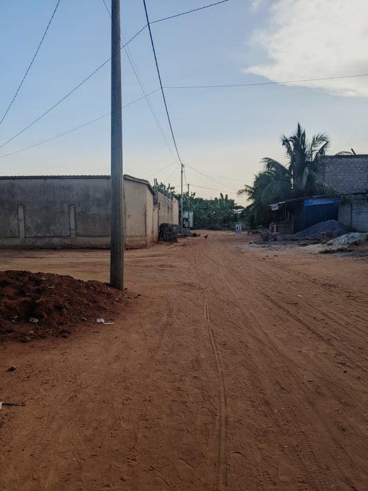 ¼ lot carré en angle rue en vente à Ségbé Démé – 5 millions FCFA