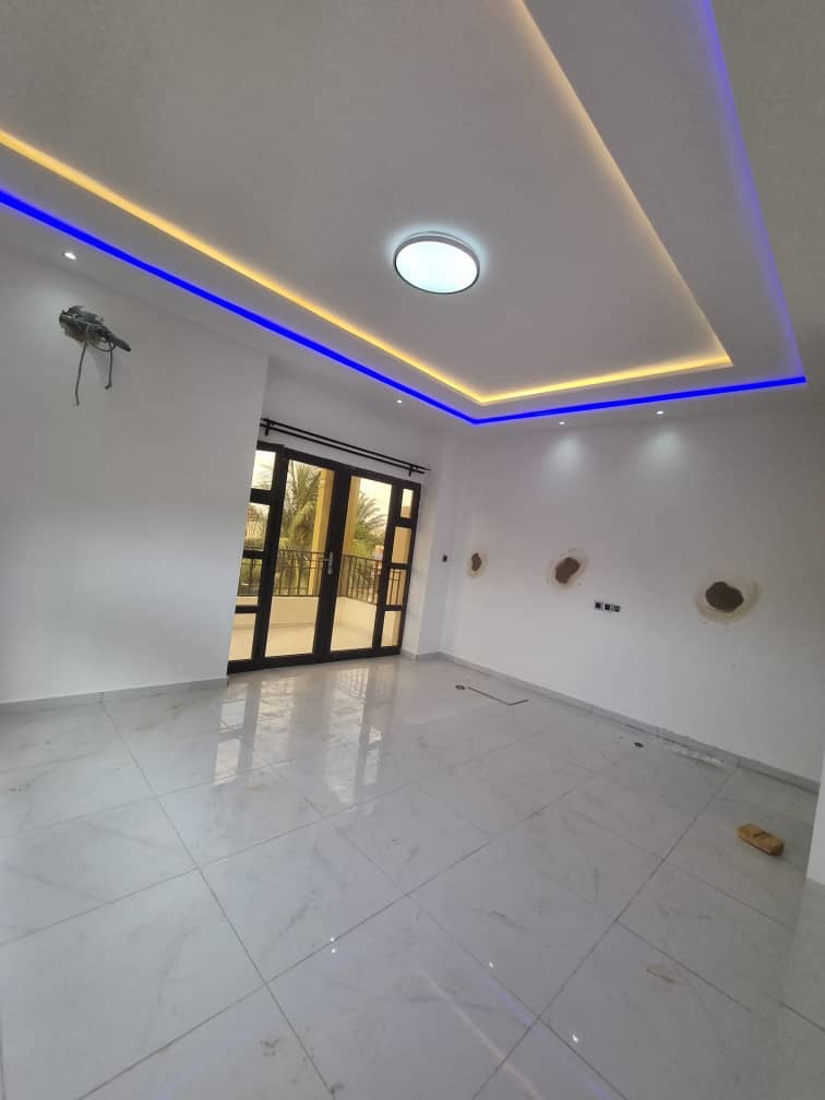 À VENDRE – VILLA 4 PIÈCES (03 chambres + salon) À ZANGUÉRA | 50 millions FCFA