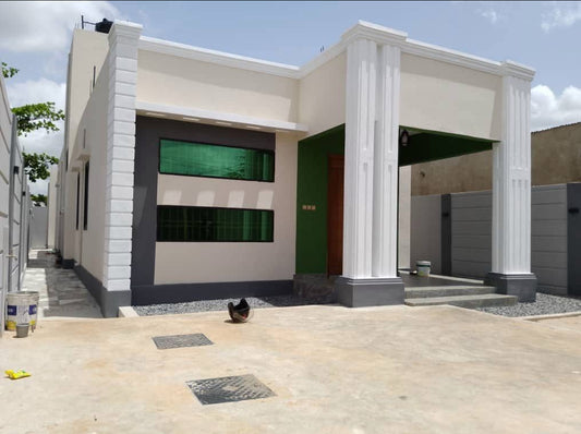À VENDRE – VILLA 4 PIÈCES | LEGBASSITO AVINATO | 65 MILLIONS F CFA