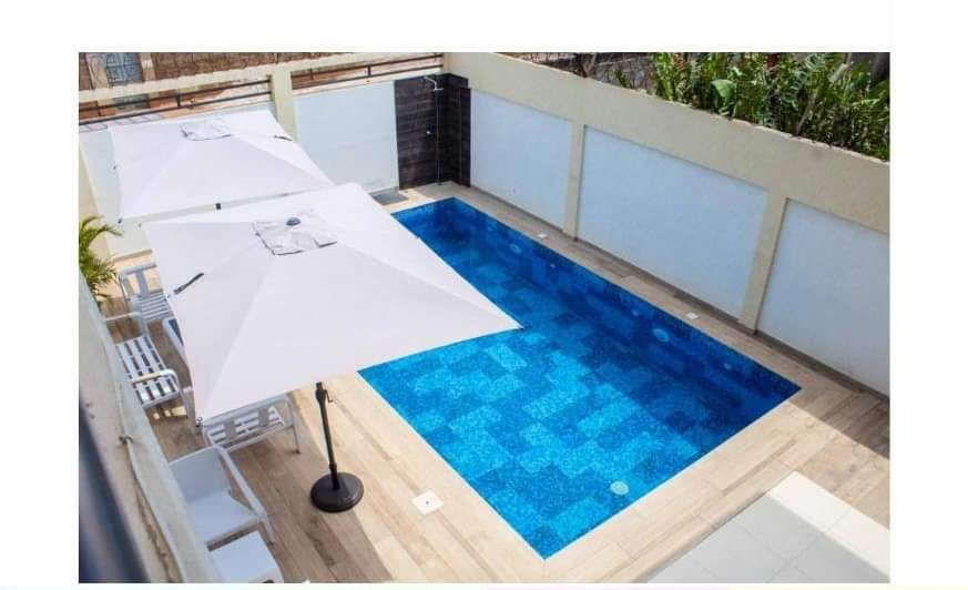 UNE VILLA DE 10 PIÈCES À VENDRE OU À LOUER À NOVISSI - HÉDZRANAWOÉ