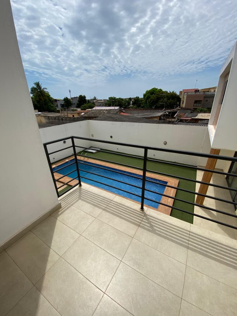 VILLA DUPLEX 5 CHAMBRES À LOUER À TOTSI 2N