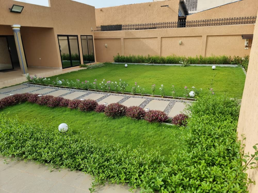 VILLA 7 PIÈCES À LOUER À ADIDOGOMÉ AMADAHOMÉ – 700.000 FCFA