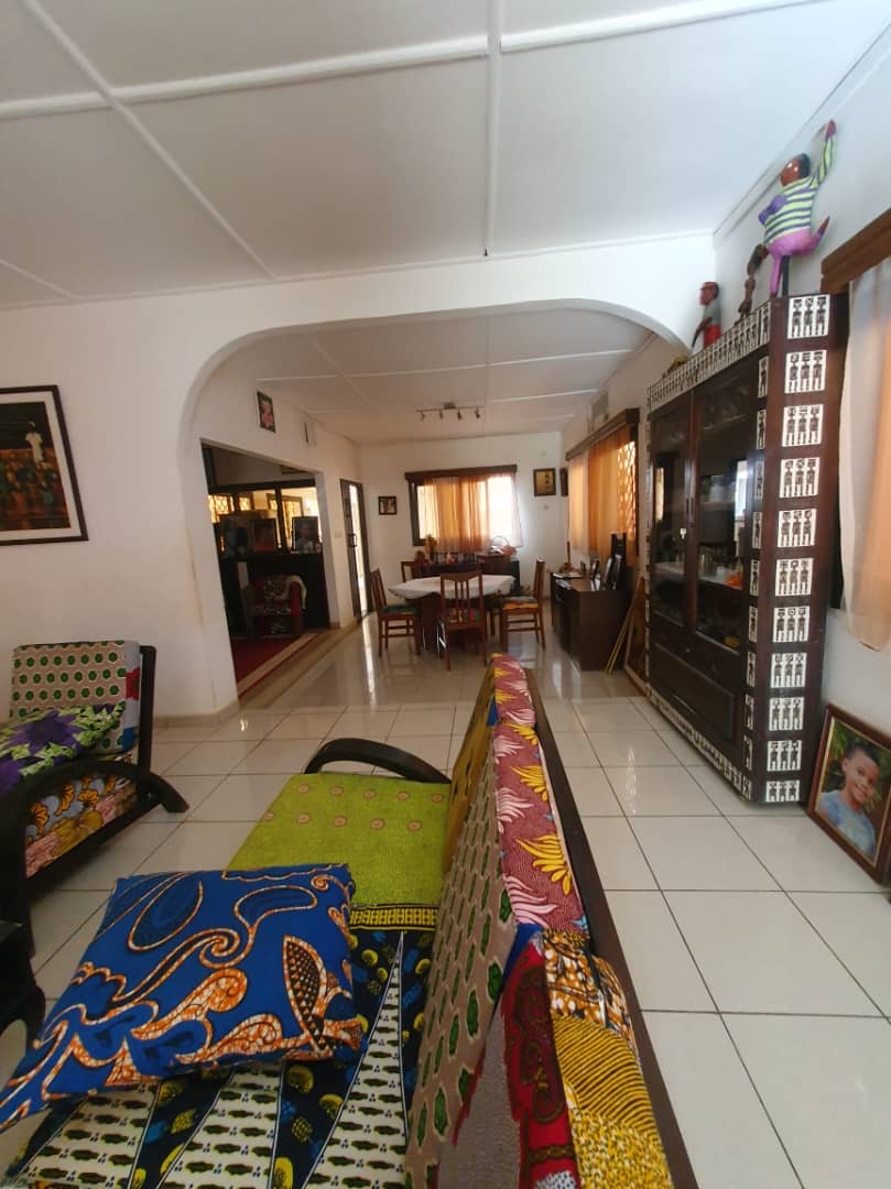 UNE VILLA À VENDRE À ADIDOGOMÉ WONYOMÉ À 100M DU GOUDRON - 4 PIÈCES