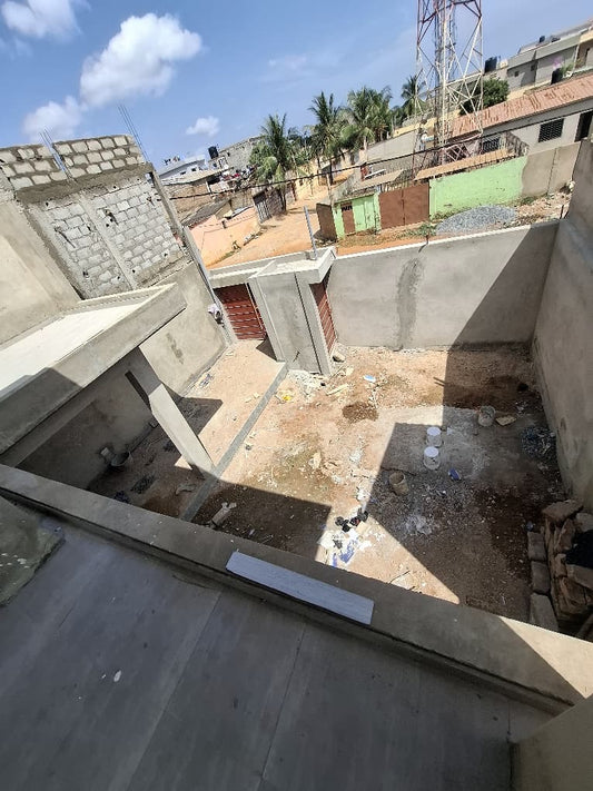 VILLA 5 PIÈCES À VENDRE À ADIDOGOMÉ SAGBADO LOGOTÉ  re