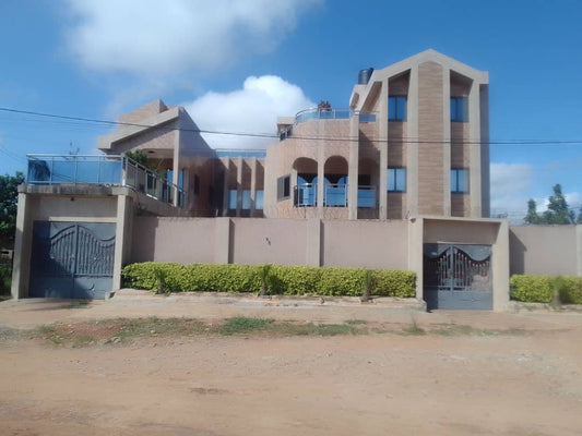 VILLA DE STANDING 11 PIÈCES AVEC PISCINE À VENDRE À SÉGBÉ – 5a 85ca
