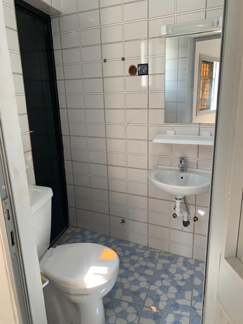 MINI VILLA 2 PIÈCES À VENDRE À SÉGBÉ PHARMACIE – 600 m²