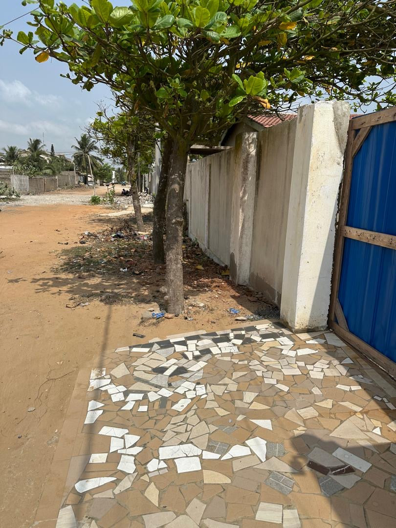 Terrain de 600 m² en vente à Baguida – 40 millions FCFA