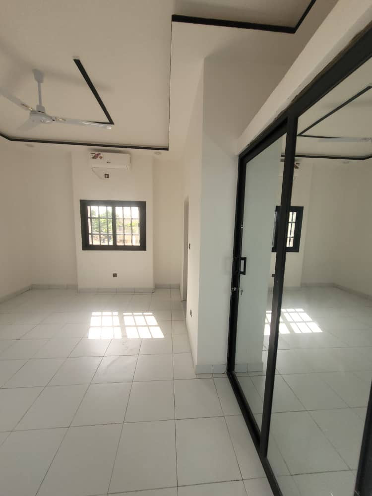 VILLA A VENDRE A AGOE PLATEAU