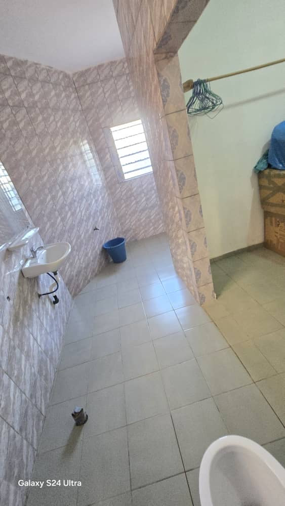 LOMÉ - ZANGUÉRA KLÉMÉ – VILLA 4 CHAMBRES À VENDRE