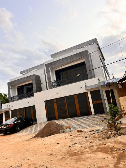 VILLAS JUMELLES 6 PIÈCES À VENDRE À FOREVER – 50M DU GOUDRON JEAN-PAUL II