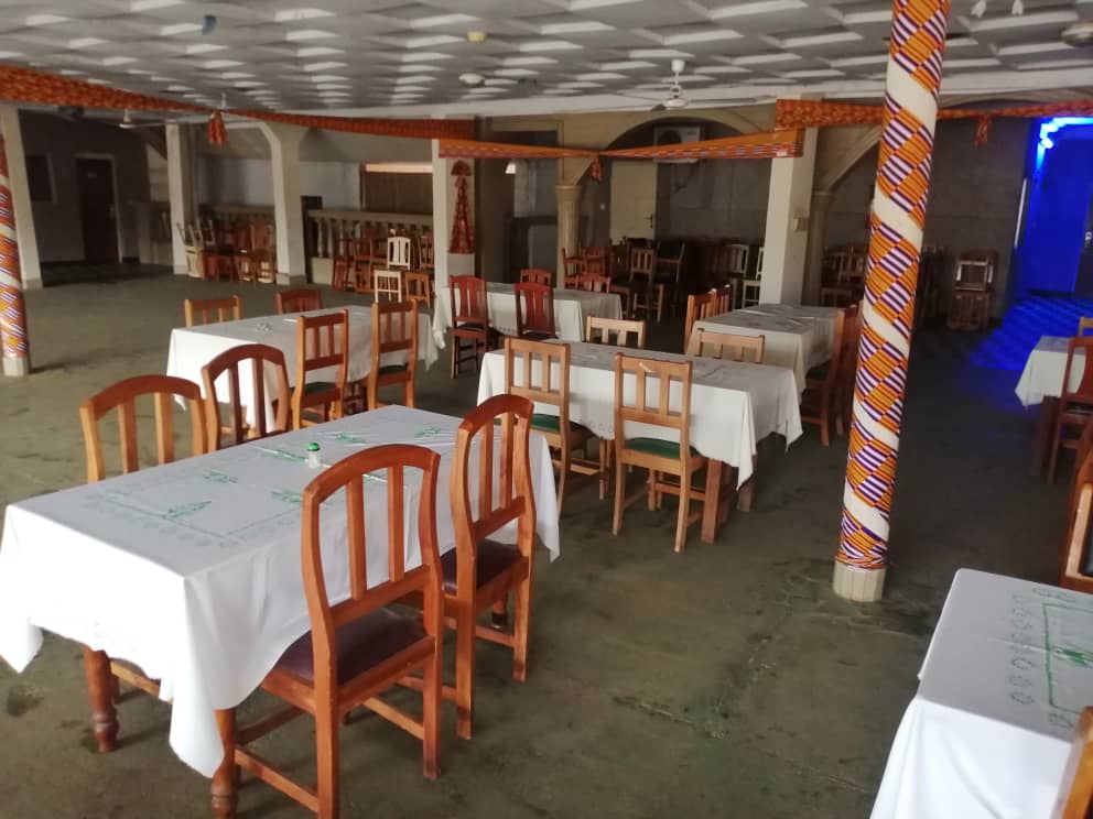 À VENDRE HÔTEL À KPALIMÉ – 7956m² DANS UN LIEU TOURISTIQUE