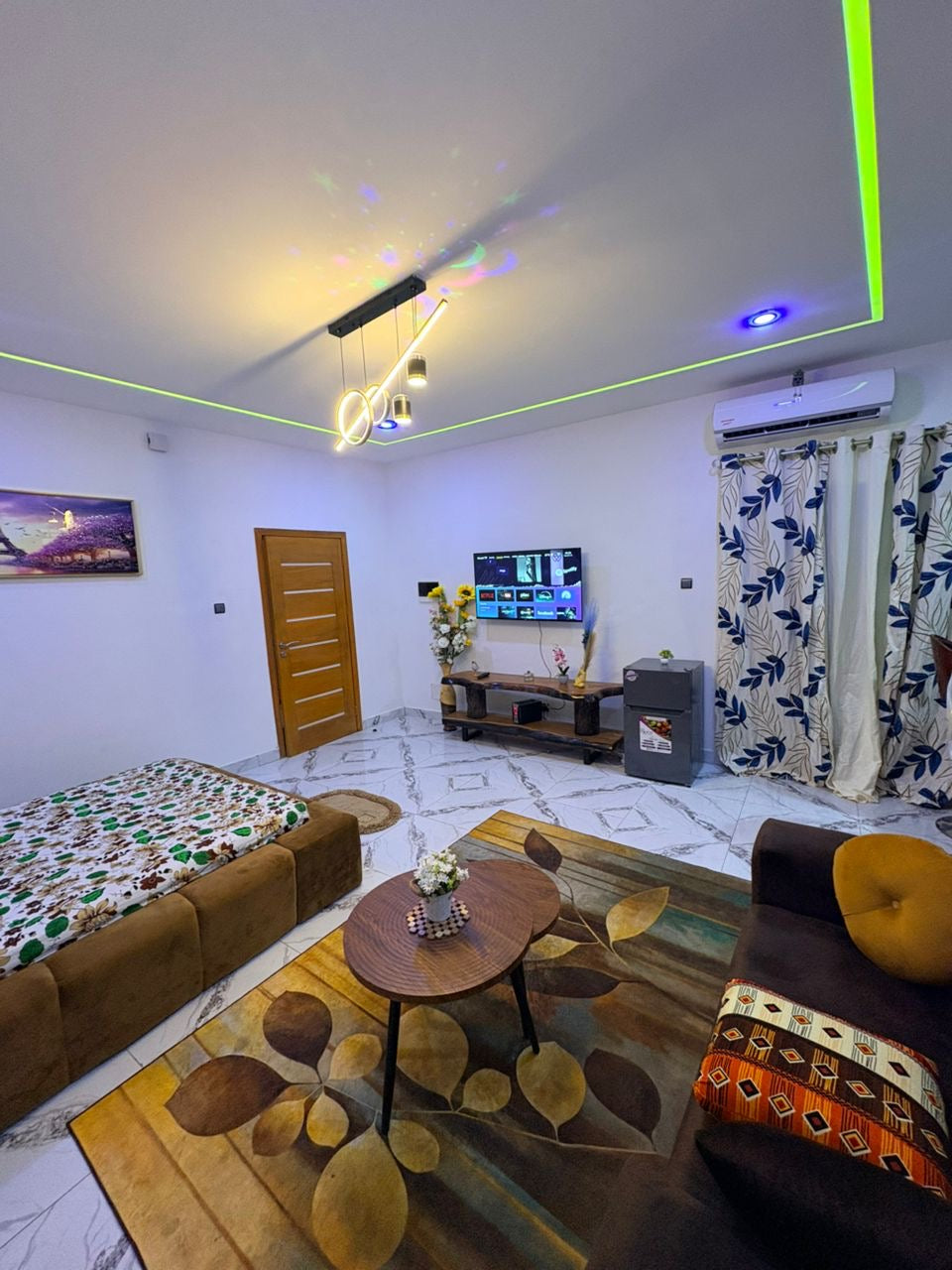 Studio meublé en location à Totsi Gbinkomé – 200000 FCFA / mois