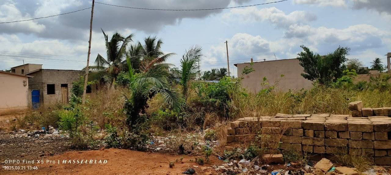 Terrain à vendre à Legbassito Zovadjin – 16 Millions FCFA