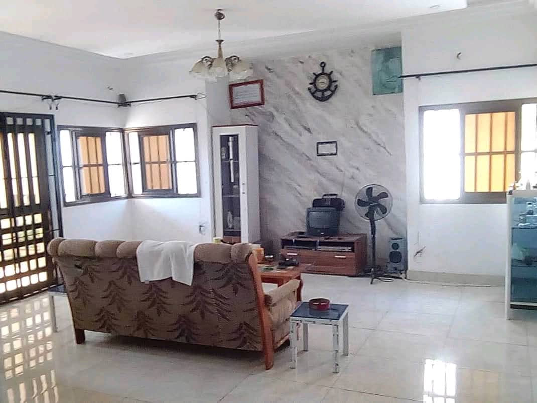 UNE VILLA DE 6 PIÈCES À VENDRE À AVÉPOZO (ÉCOLE LA CRAIE)