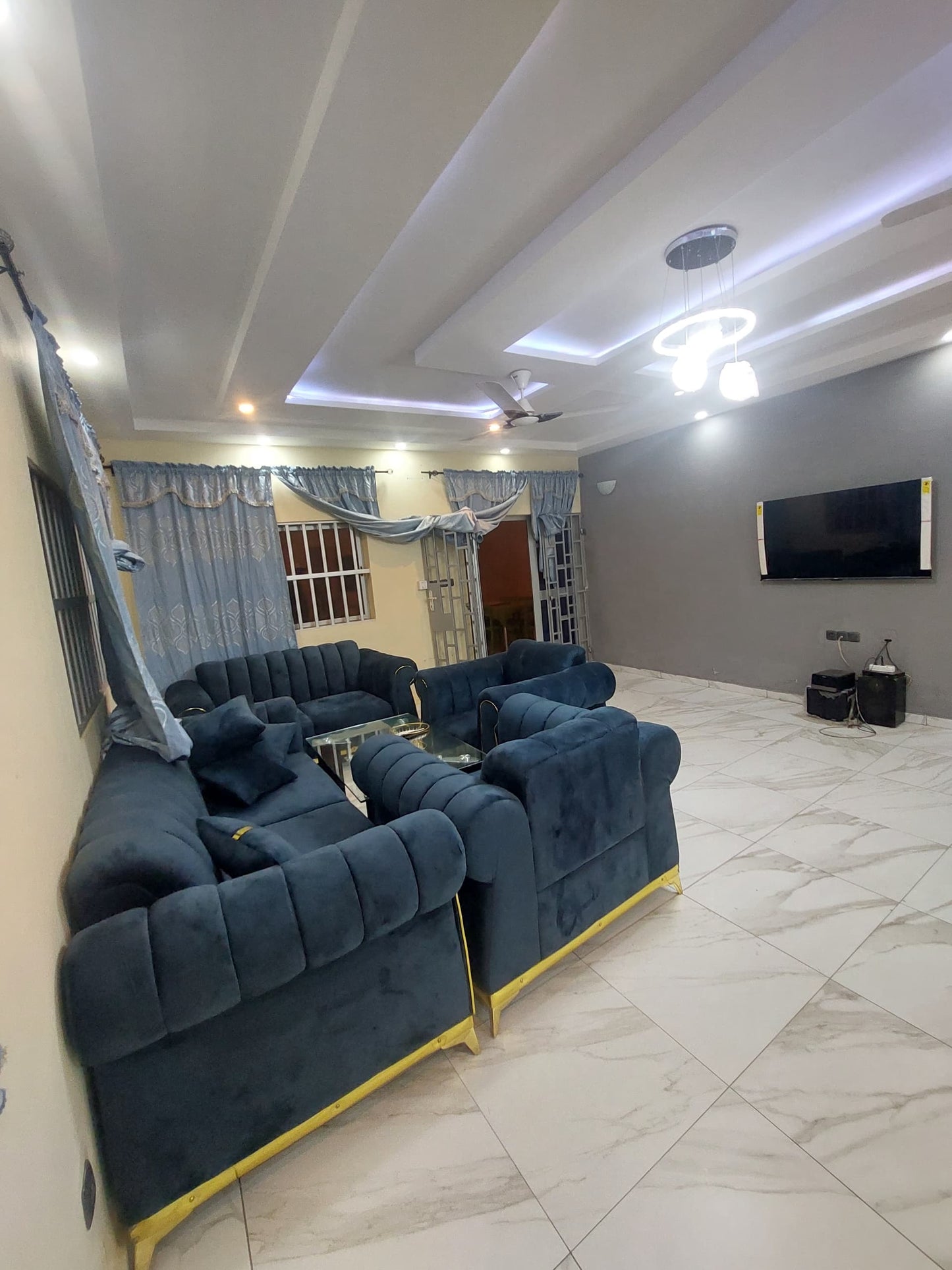 Villa 2 chambres meublée à louer à Avepozo – 300 mille FCFA