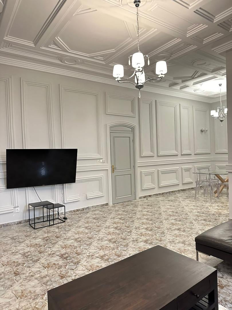 À LOUER – APPARTEMENT MEUBLÉ DE 3 PIÈCES | AVÉDJI DIASPORA | 500.000 F/MOIS