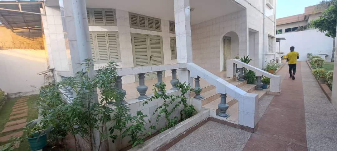 VILLA 6 PIÈCES À VENDRE À CASSABLANCA – 150 MILLIONS FCFA | TITRE FONCIER