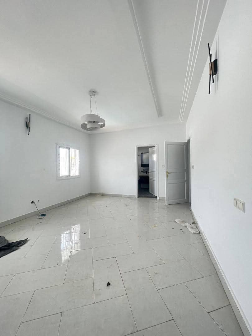 LOCATION VILLA NON MEUBLÉE À LOUER DANS LA CITÉ MILLÉNIUM (4 CHAMBRES)