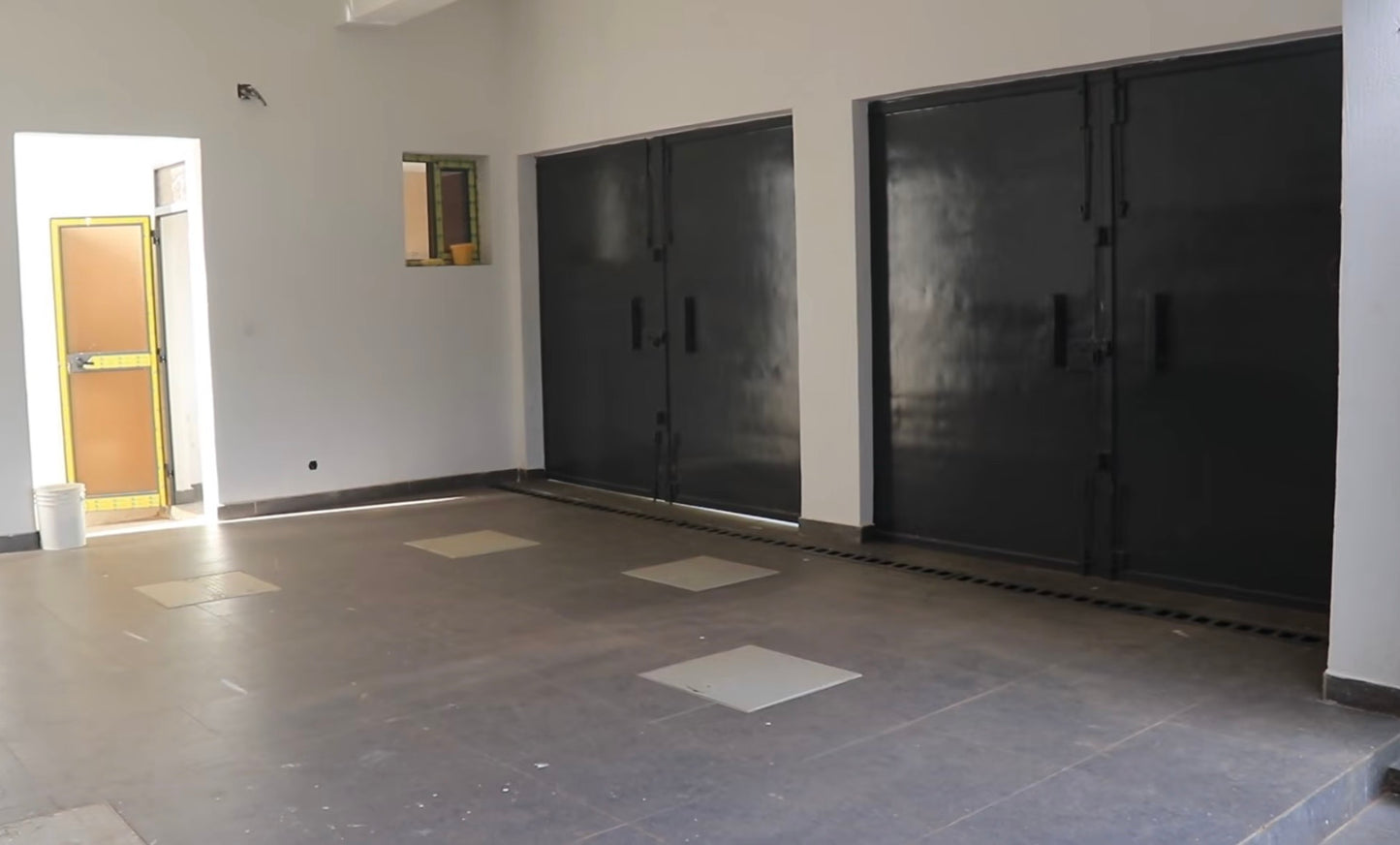 Villa 7 chambres avec piscine et jardin en vente à Kégué – 300 millions FCFA