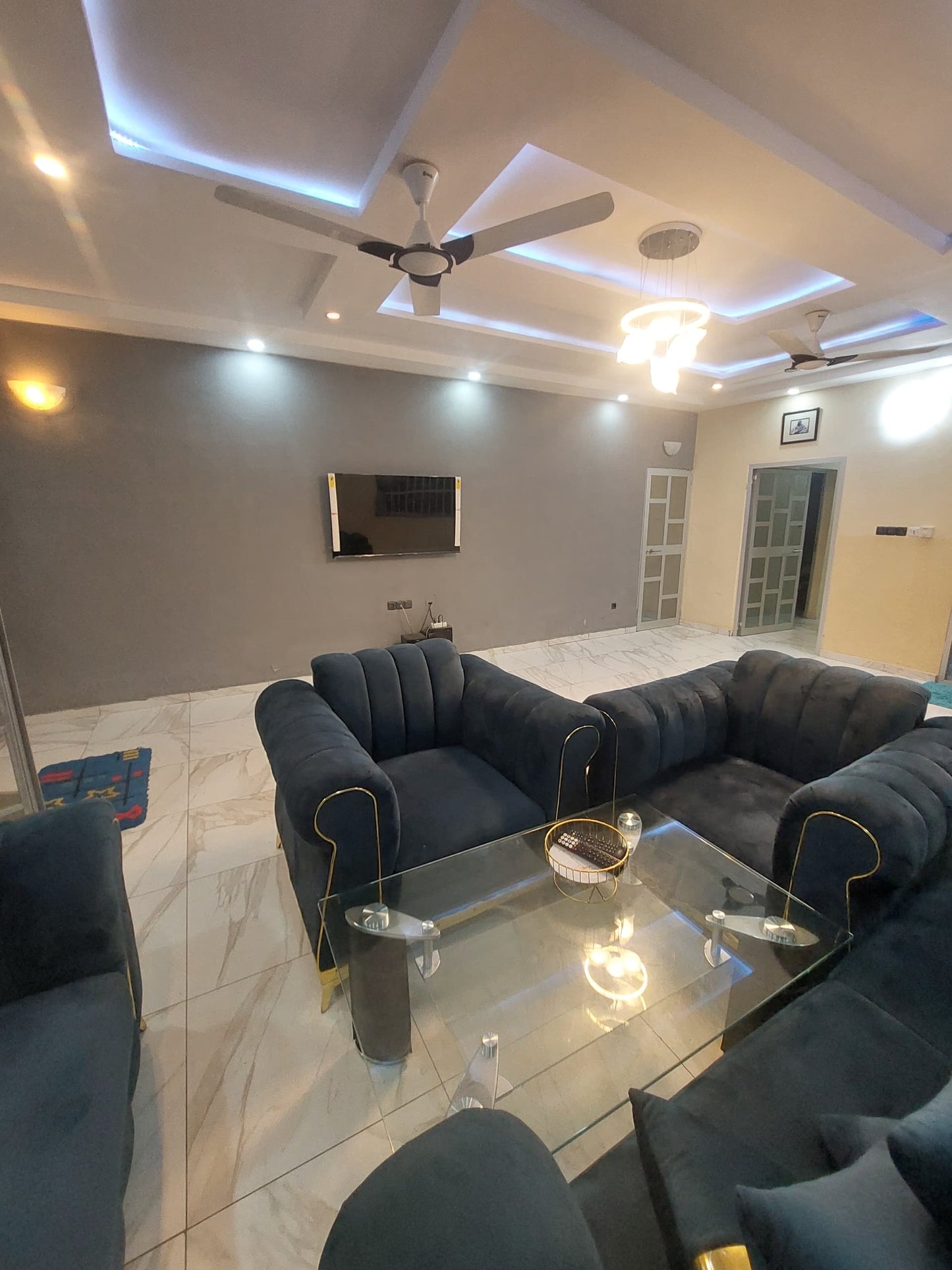 Villa 2 chambres meublée à louer à Avepozo – 300 mille FCFA