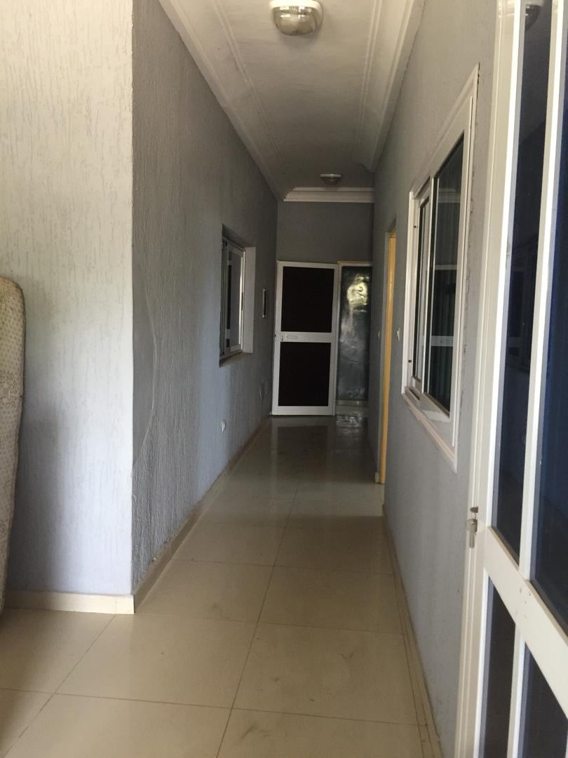 VILLA TRIPLEX 7 PIÈCES À VENDRE À AVÉPOZO CÔTÉ NON PLAGE – TITRE FONCIER