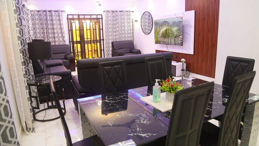 À LOUER – VILLA MEUBLÉ 4 PIÈCES (3 CHAMBRES SALON) À KOHÉ