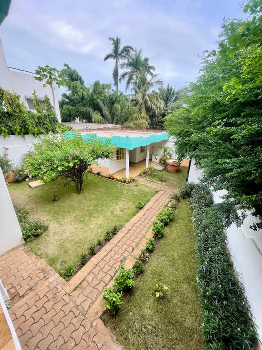 À VENDRE / À LOUER – Villa 10 pièces sur 500 m² à Nukafu Cerfer | 4 chambres, dépendance, jardin | Vente : 120M FCFA | Location : 600.000 FCFA/mois