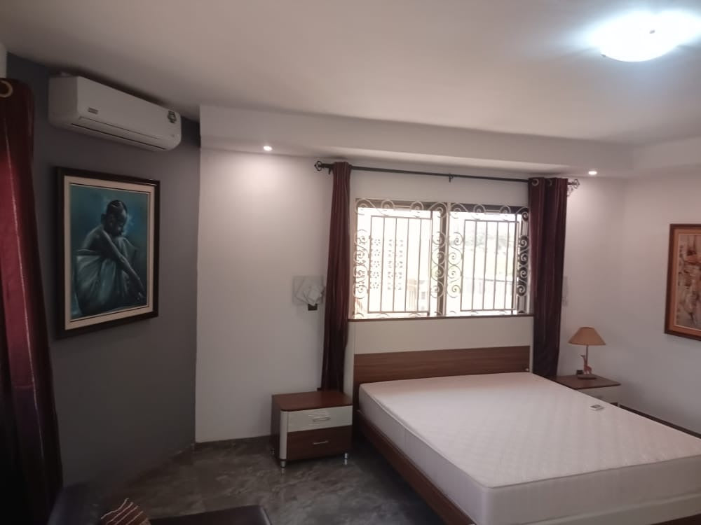 Villa duplex 5 chambres en vente à Agbalépédo – 350 millions FCFA