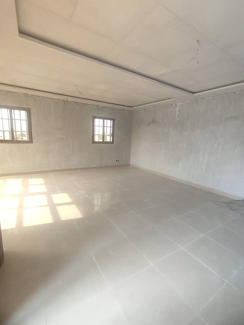 VILLA 7 PIÈCES À VENDRE – KÉGUÉ KÉLÉGOUGAN (FACE GOUDRON)