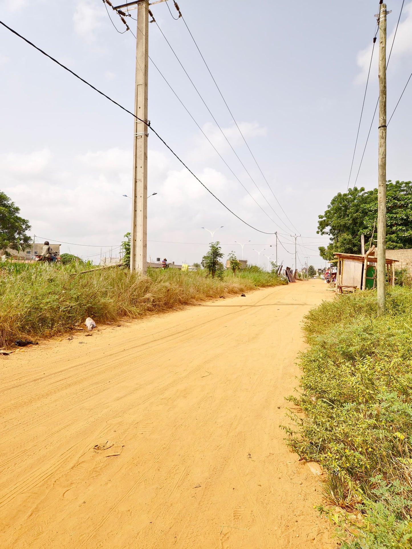 Terrain de 607 m² en vente en bordure de goudron à Agoè Legbassito – 95 millions FCFA