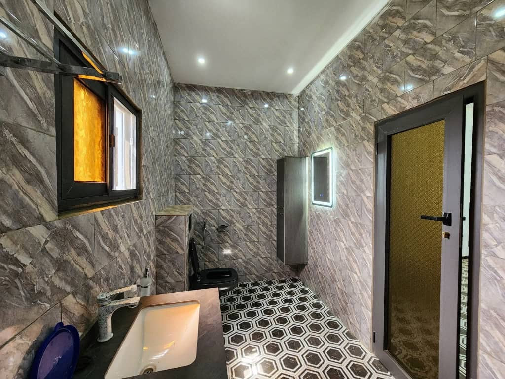 VILLA À VENDRE À VOGAN – 11 PIÈCES AU TOTAL