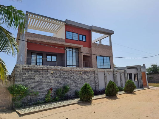 VILLA 9 PIÈCES À VENDRE À KPOGAN AGBETIKO – TITRE FONCIER